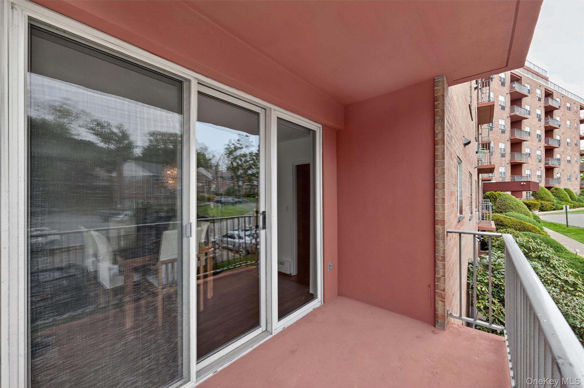 1 Lakeview Drive Unit: 1P