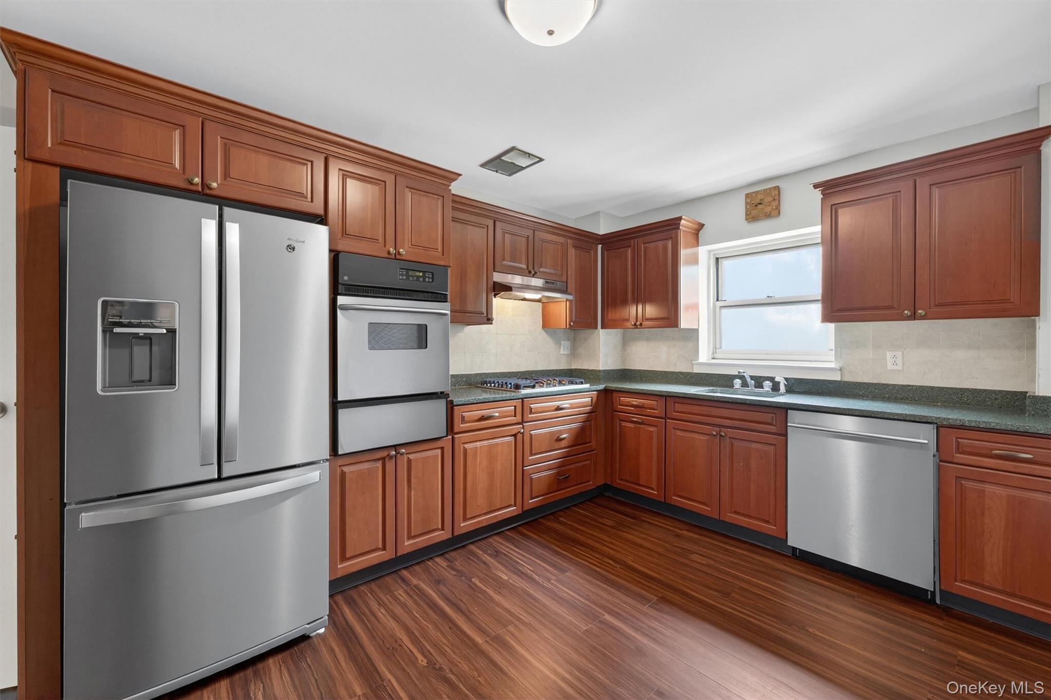 1 Lakeview Drive Unit: 1P