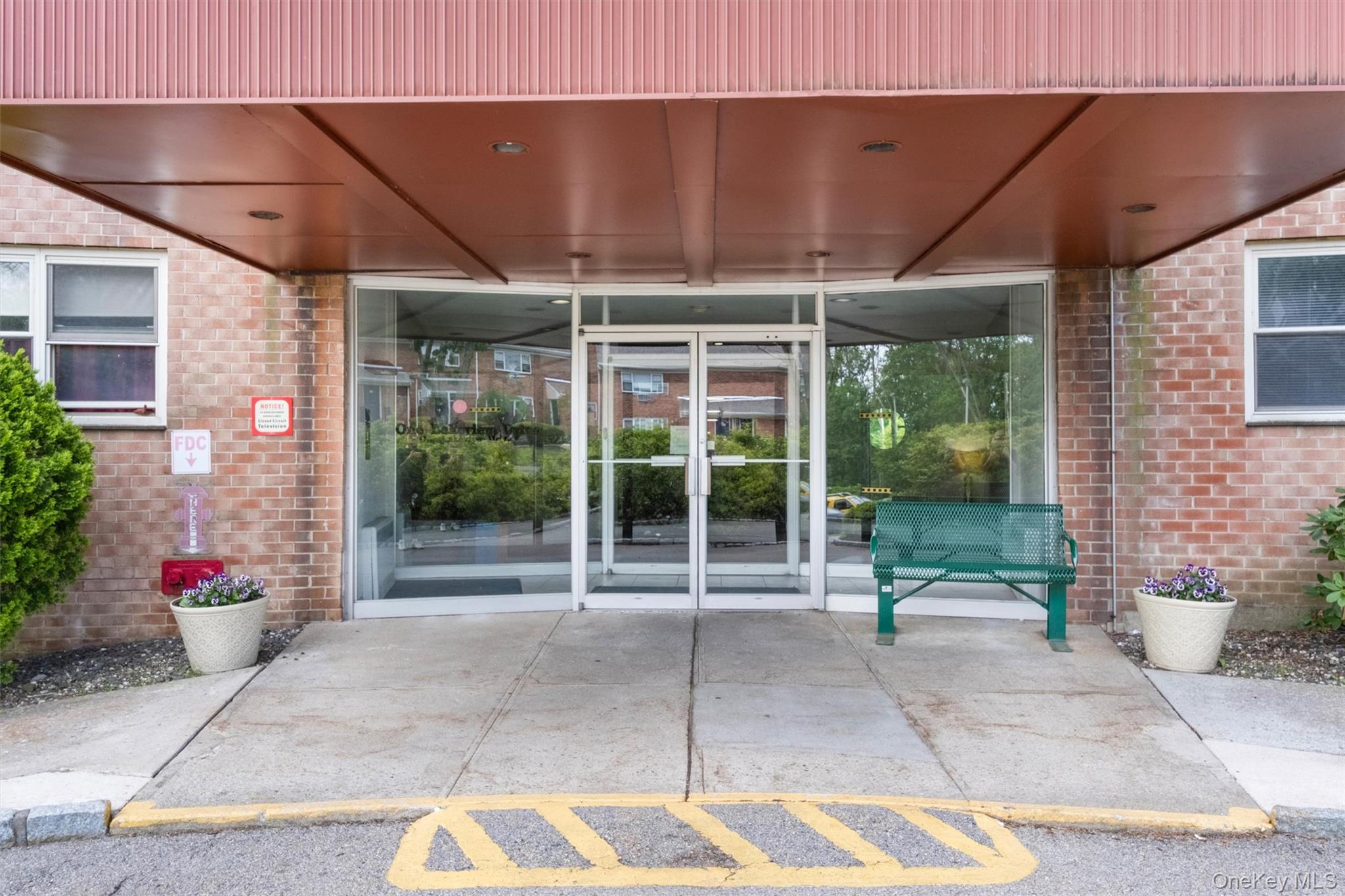1 Lakeview Drive Unit: 1P