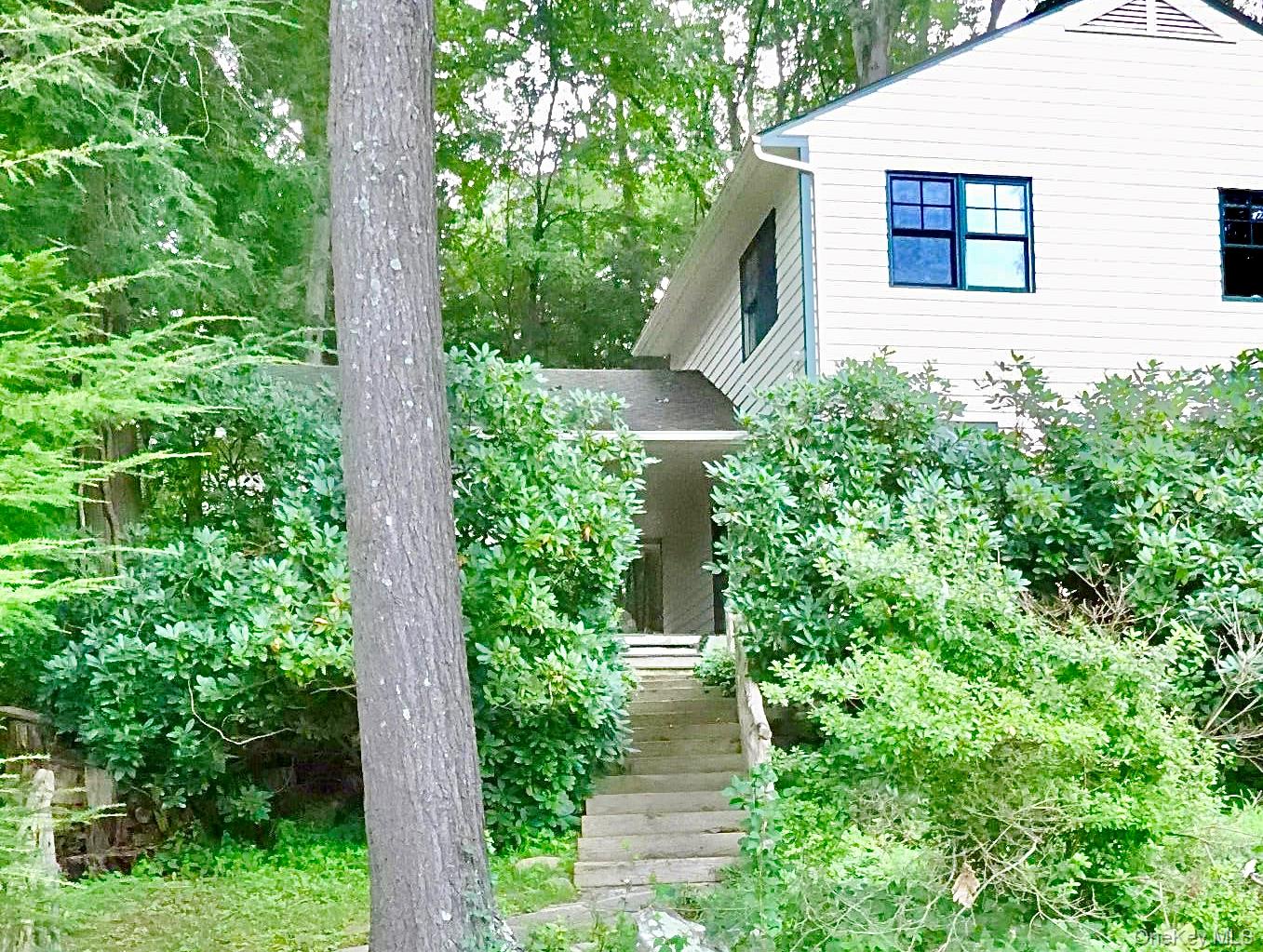 56 Twin Lakes Road