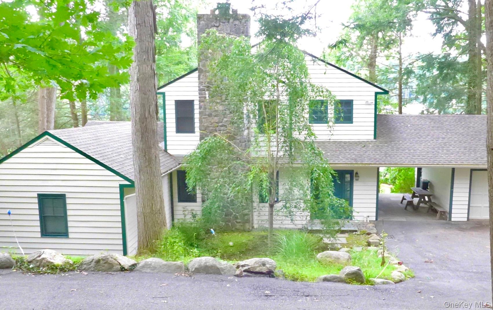 56 Twin Lakes Road
