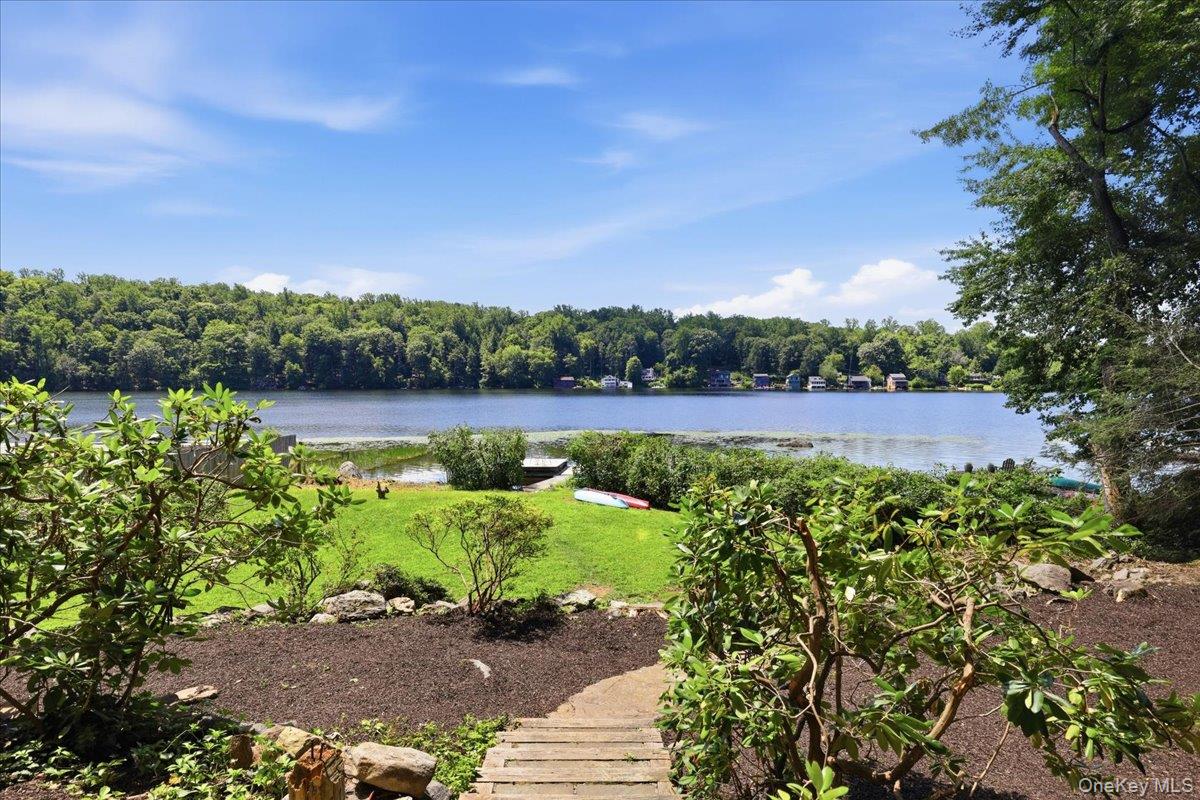 56 Twin Lakes Road