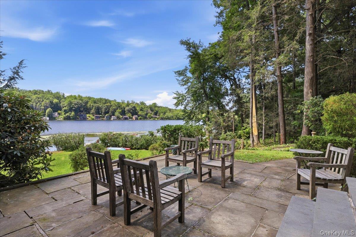 56 Twin Lakes Road