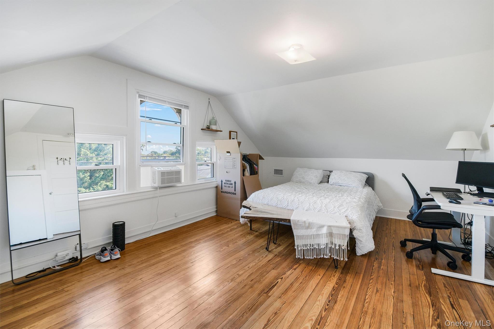 1 Bayview Avenue
