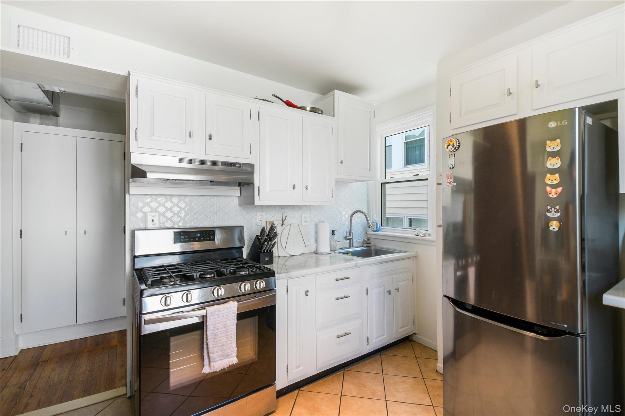 1 Bayview Avenue