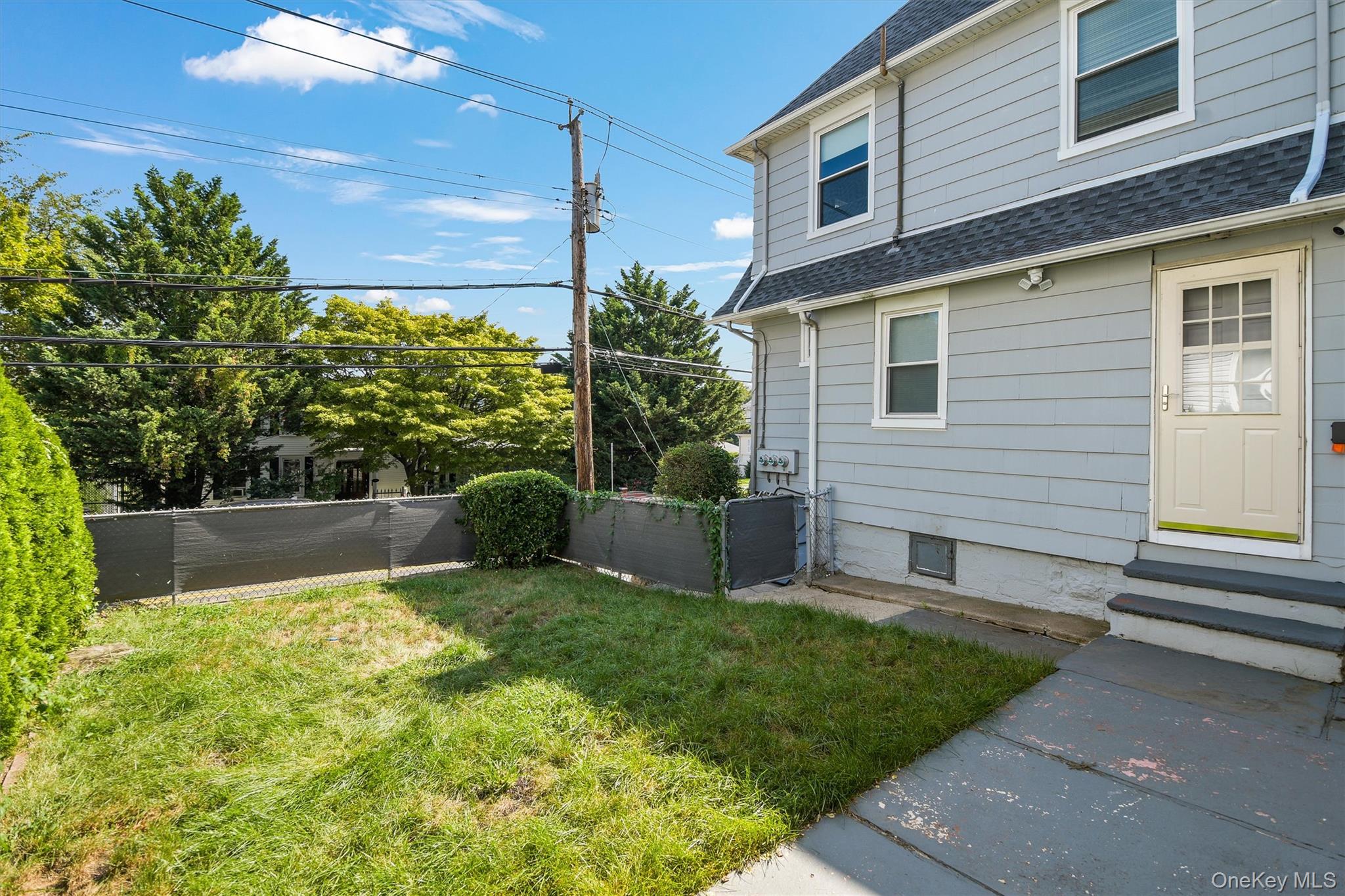 1 Bayview Avenue