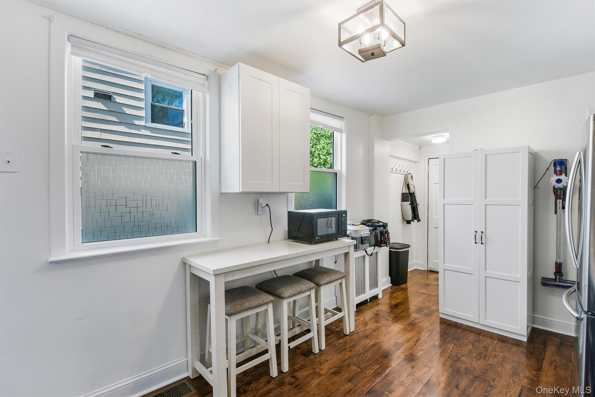 1 Bayview Avenue