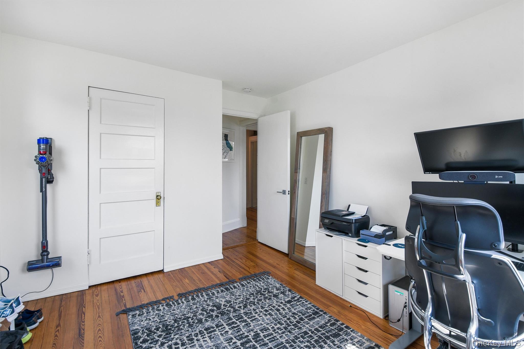 1 Bayview Avenue