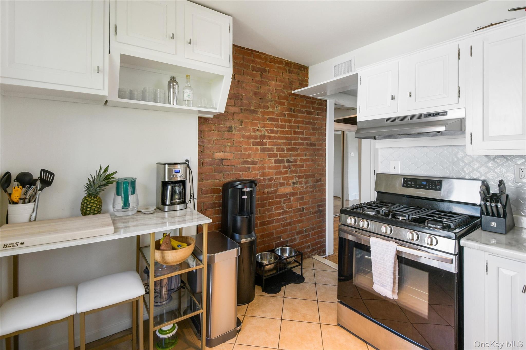 1 Bayview Avenue