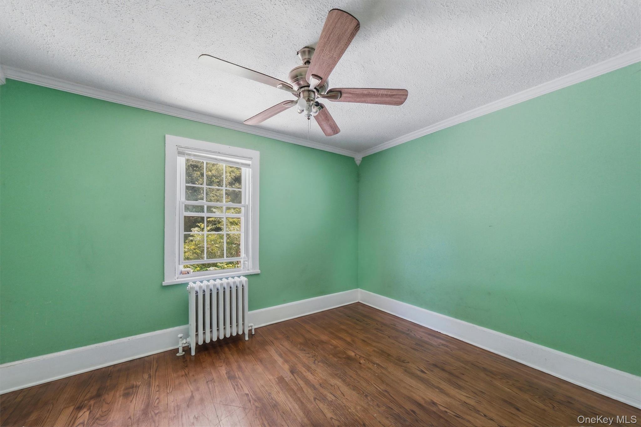 10 Dutchess Avenue