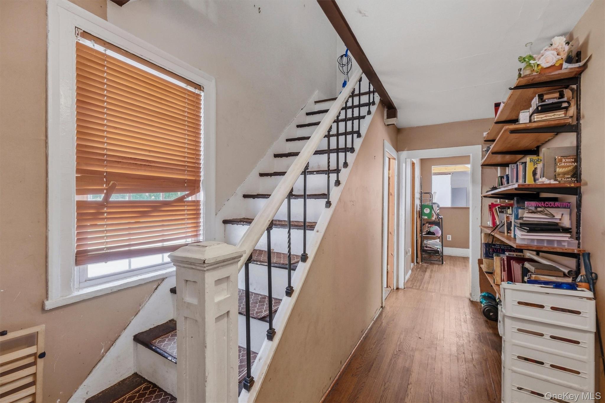 10 Dutchess Avenue
