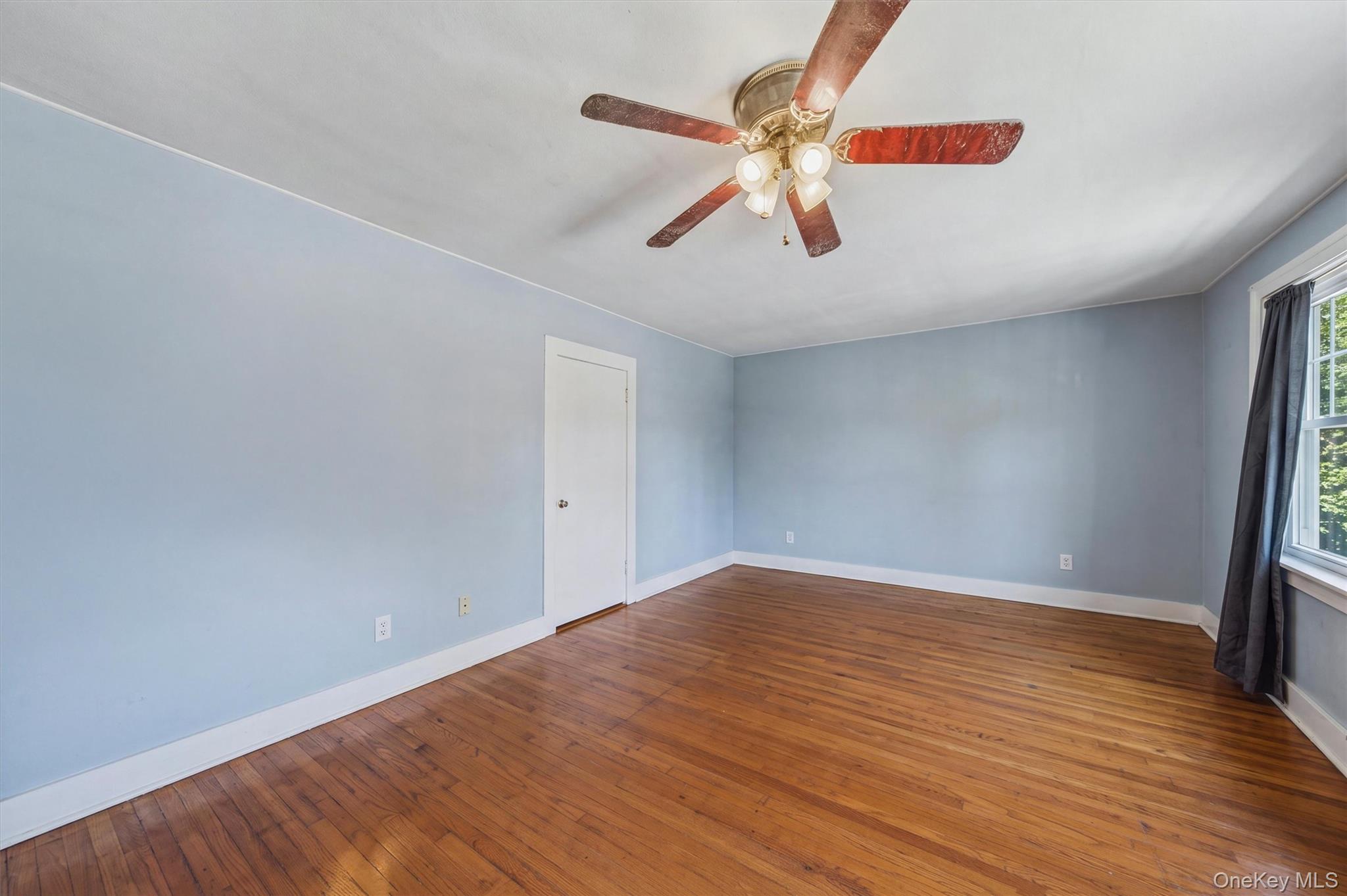 10 Dutchess Avenue