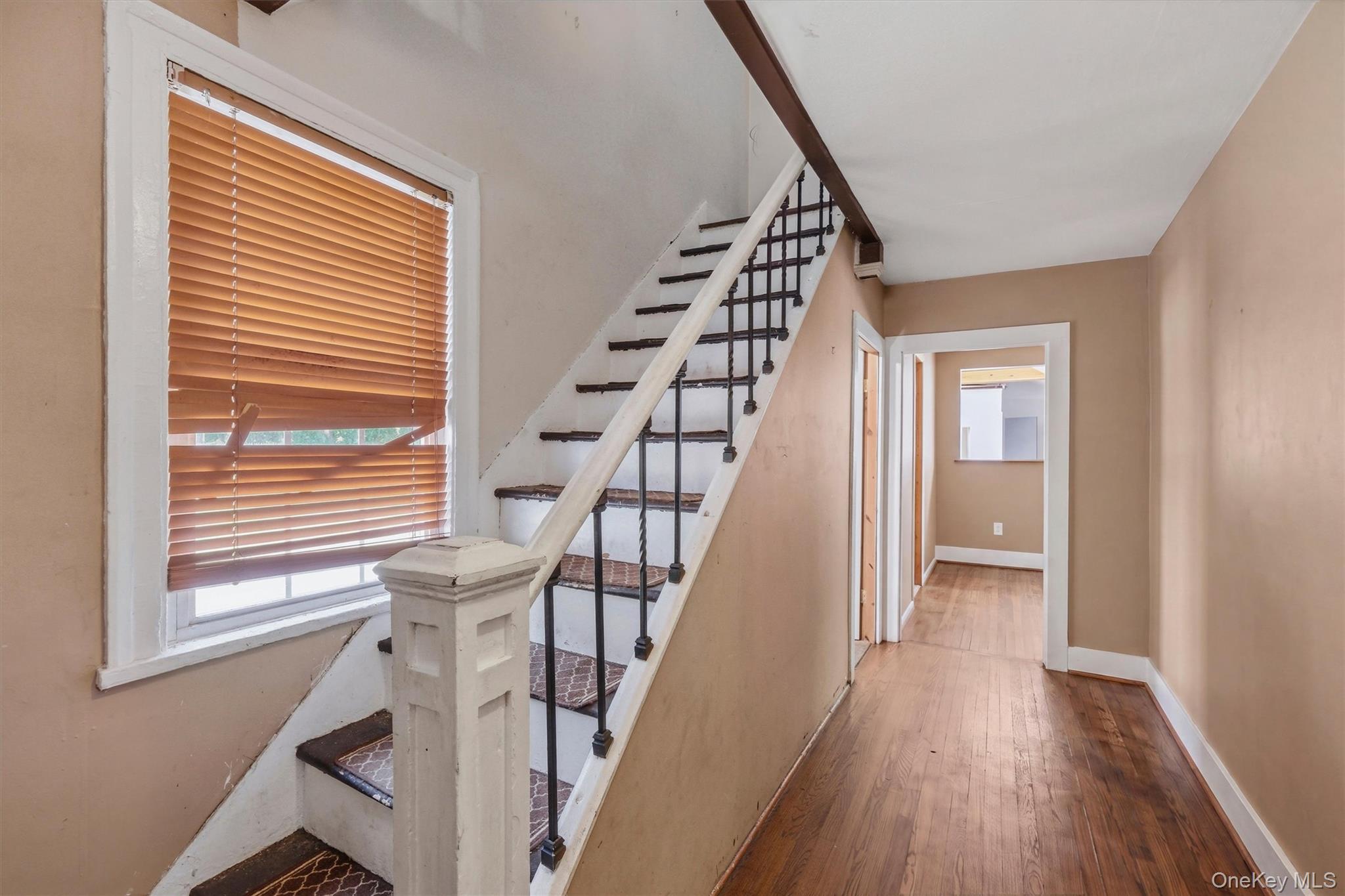 10 Dutchess Avenue