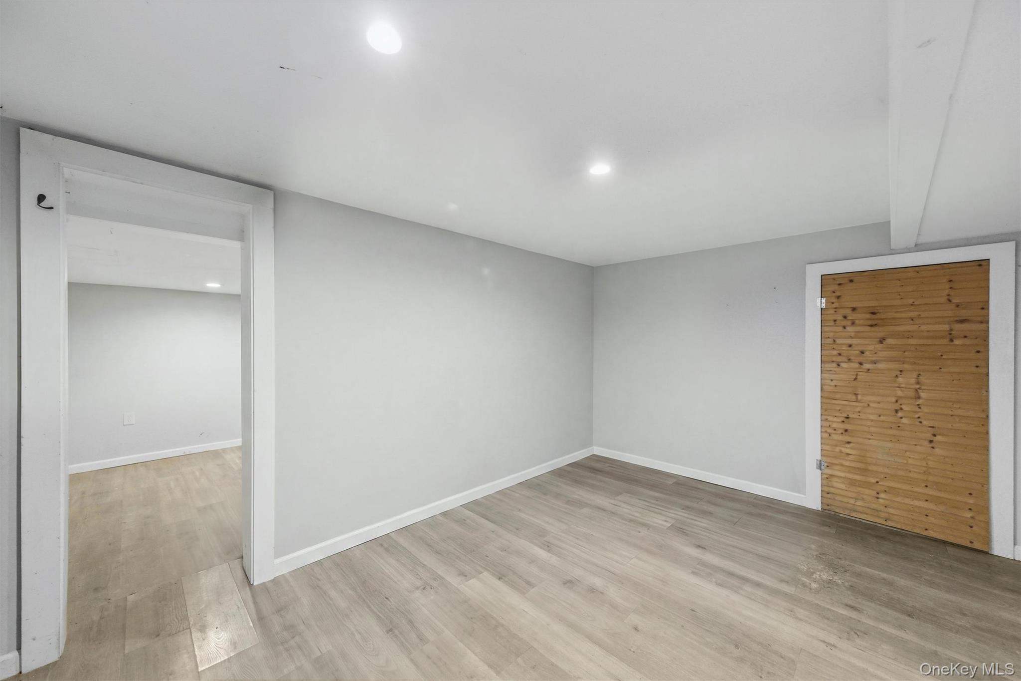 10 Dutchess Avenue