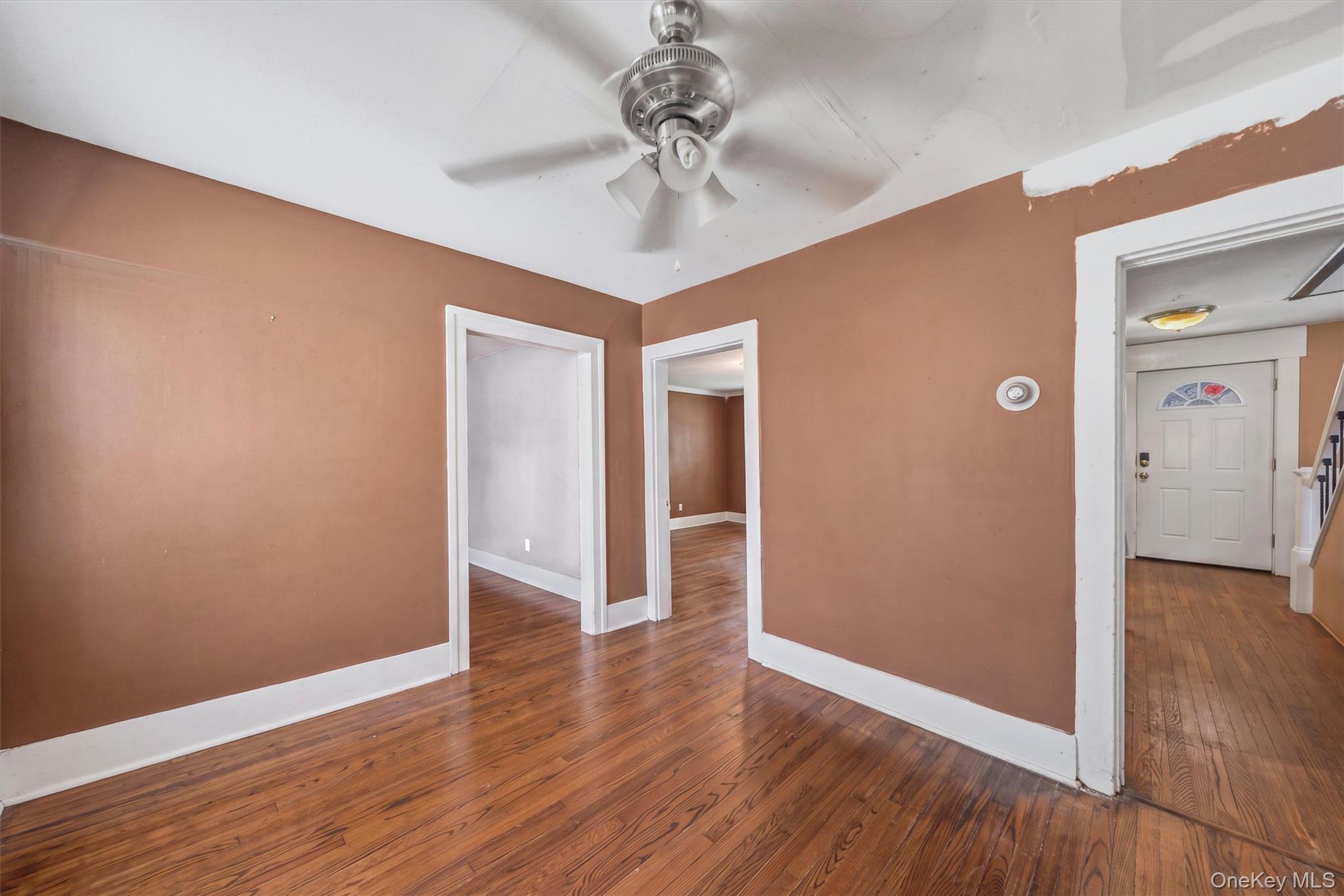 10 Dutchess Avenue