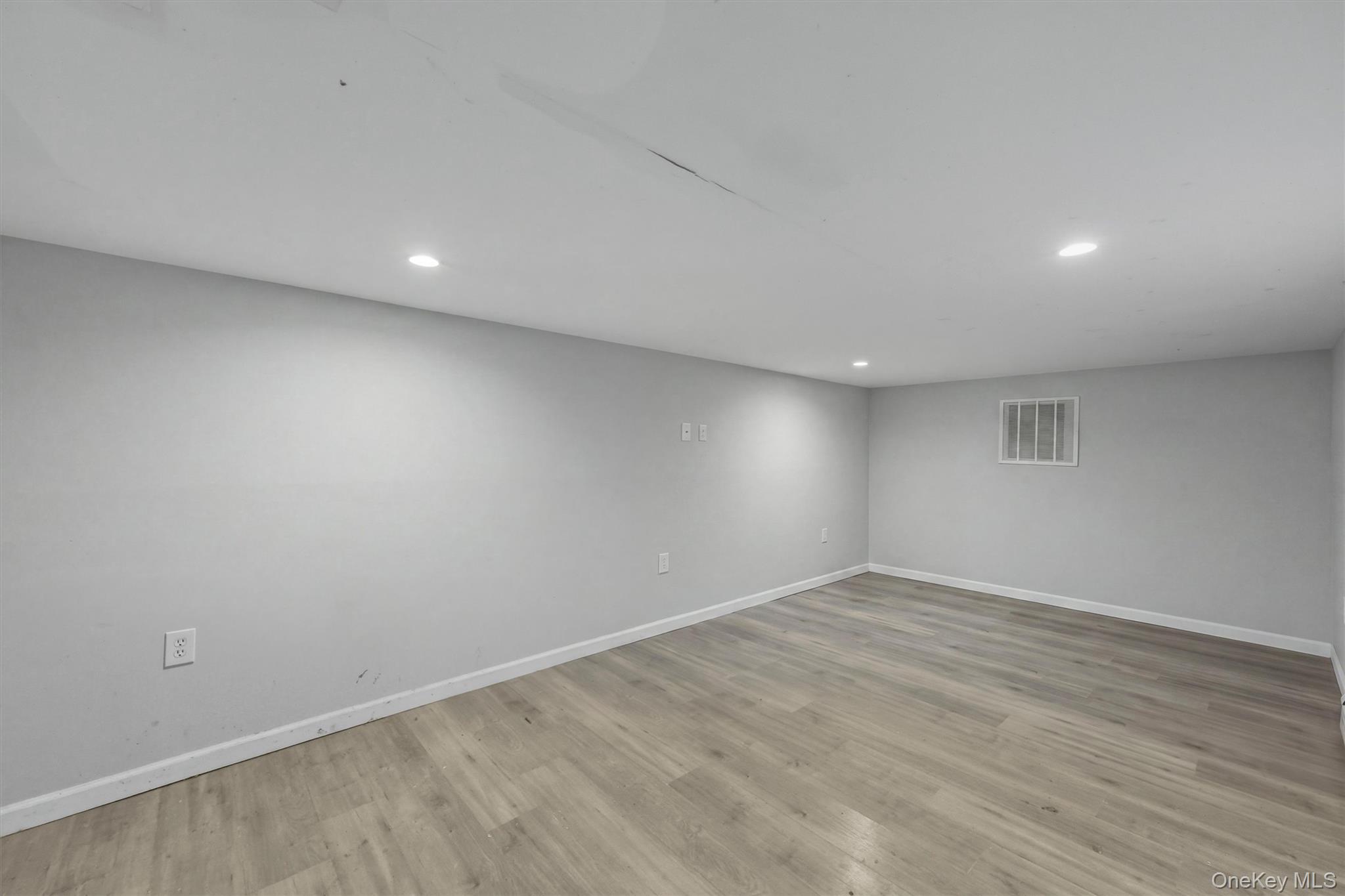 10 Dutchess Avenue