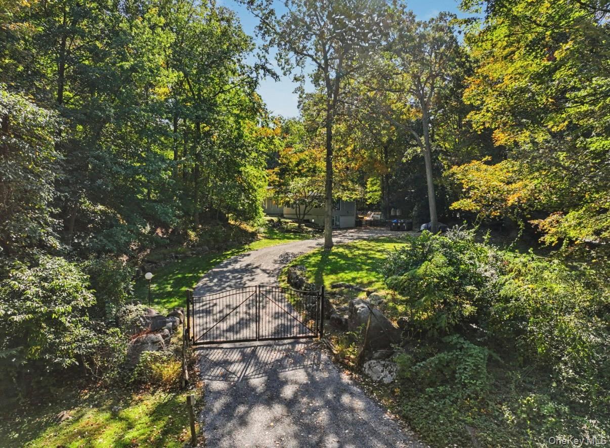 25 Hissarlik Way
