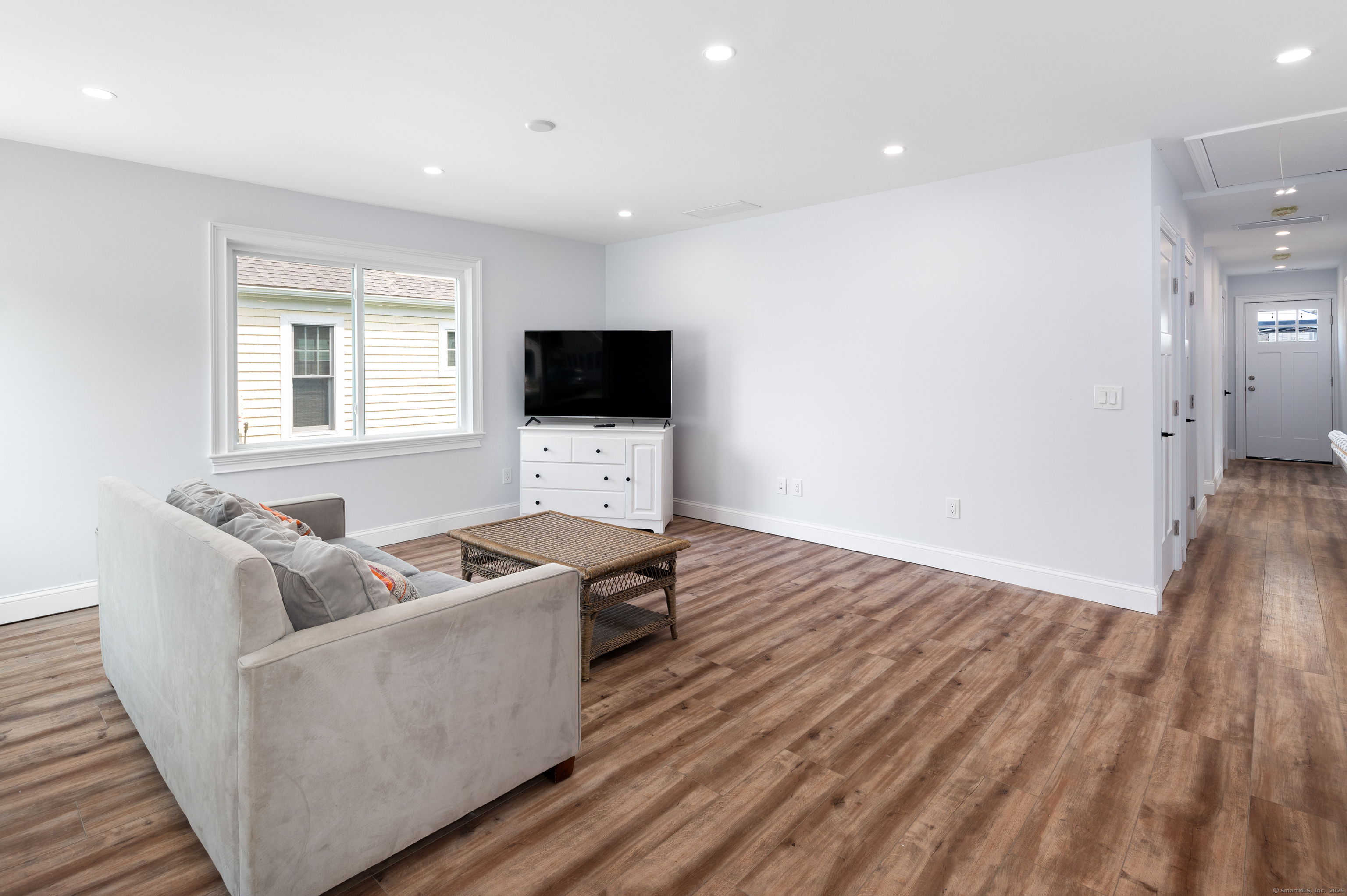 24 Sea Crest Avenue