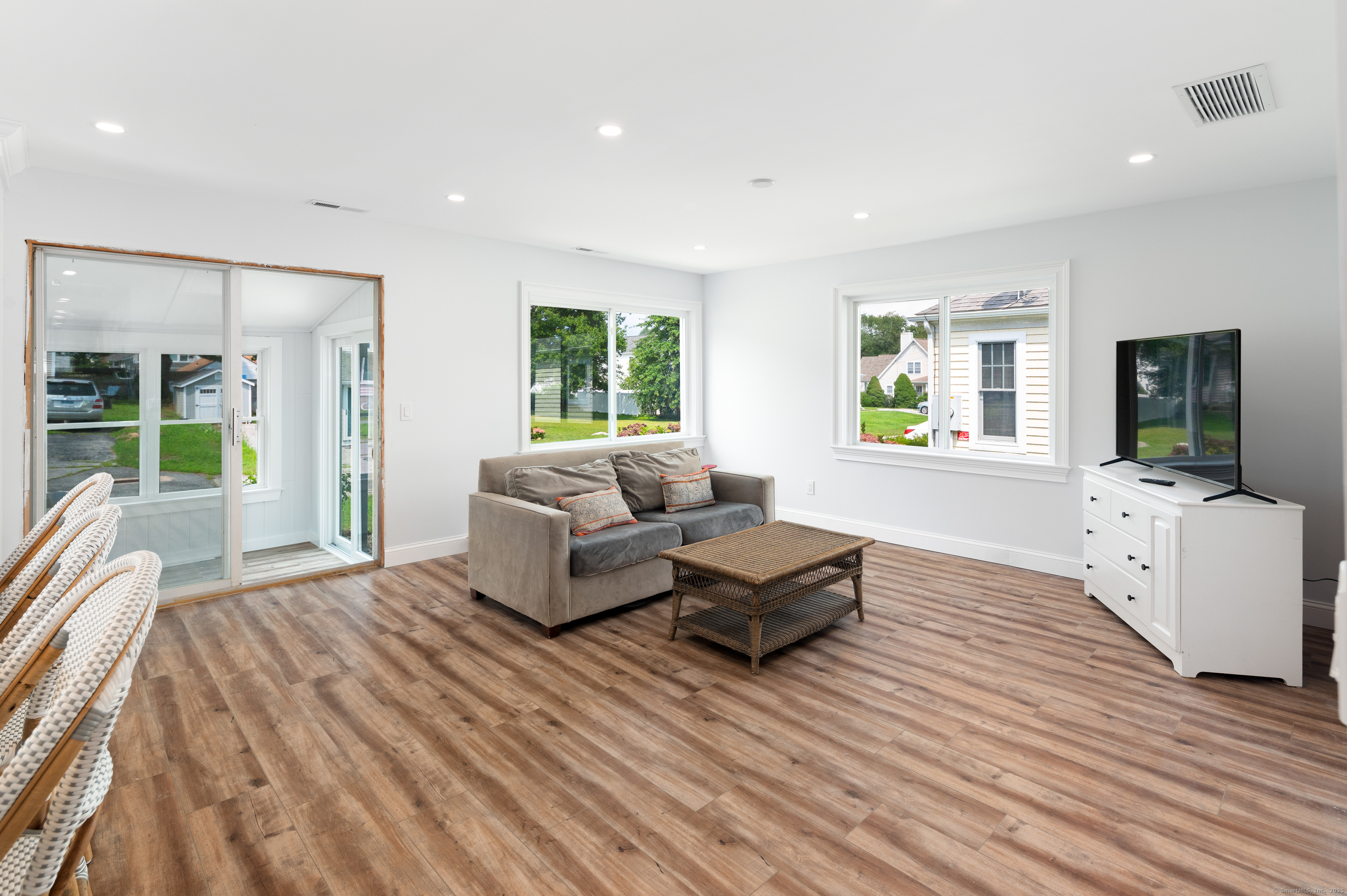 24 Sea Crest Avenue