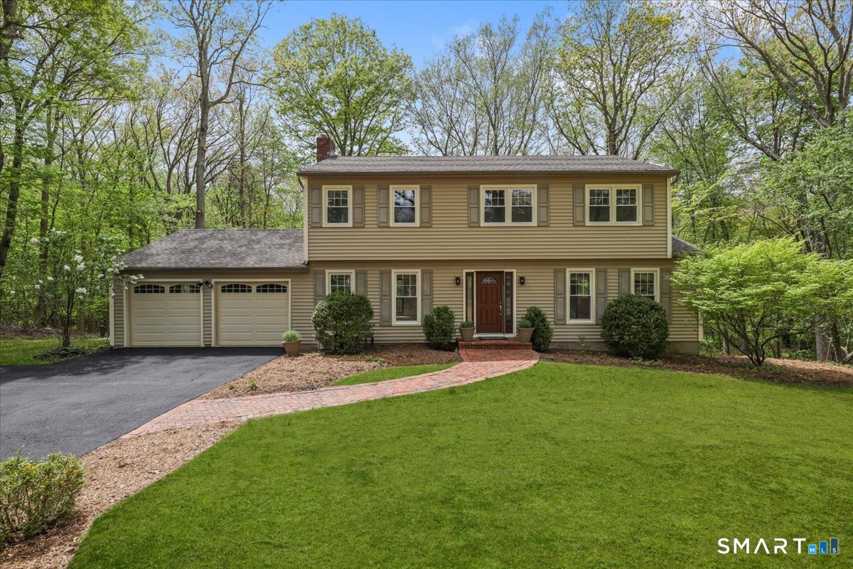 10 Silvermine Drive