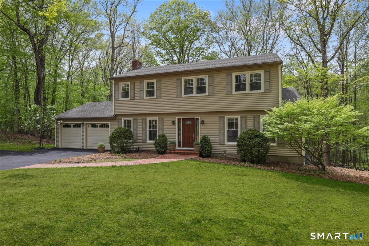 10 Silvermine Drive