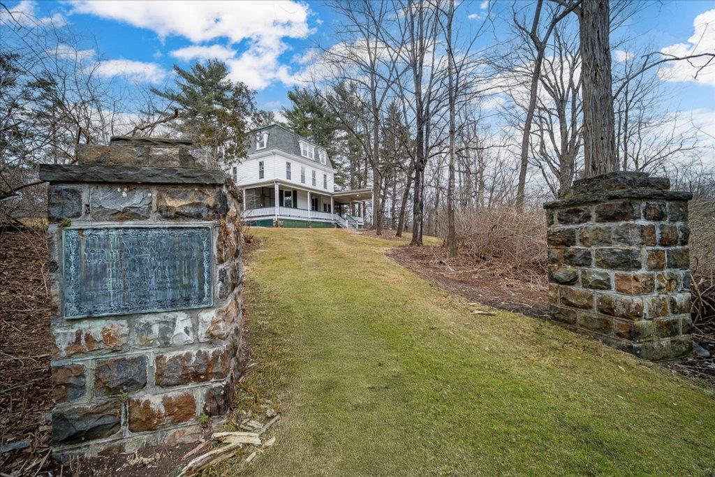 135 Sisters Hill Road