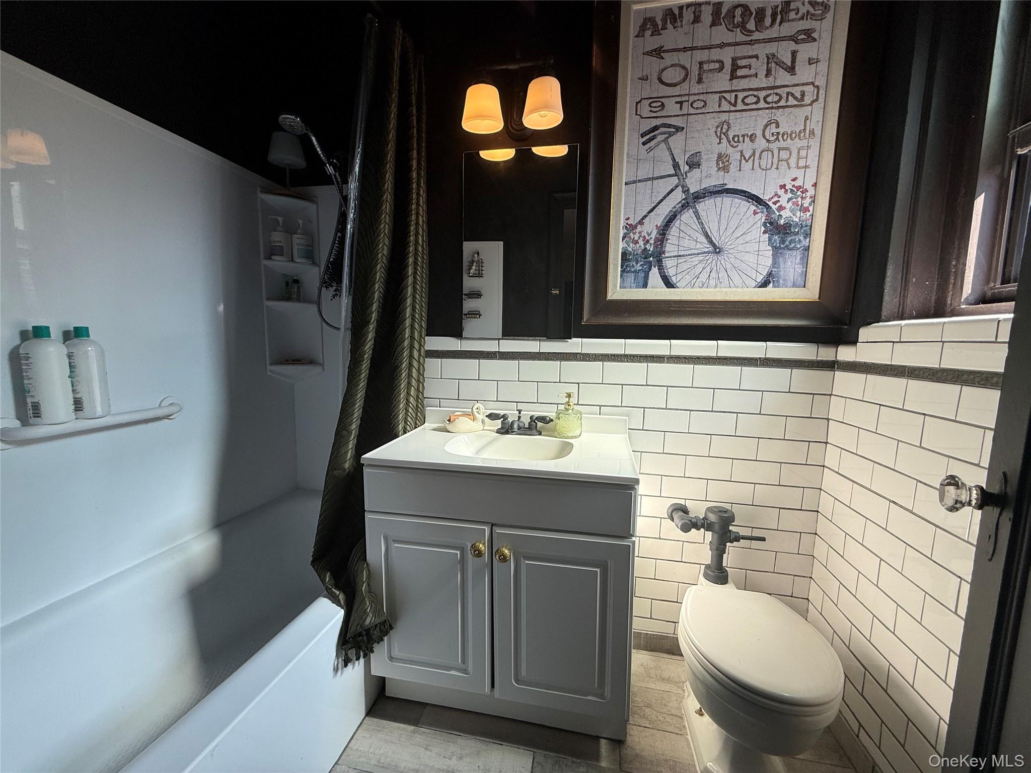 141 Woodmere Boulevard Unit: #6J