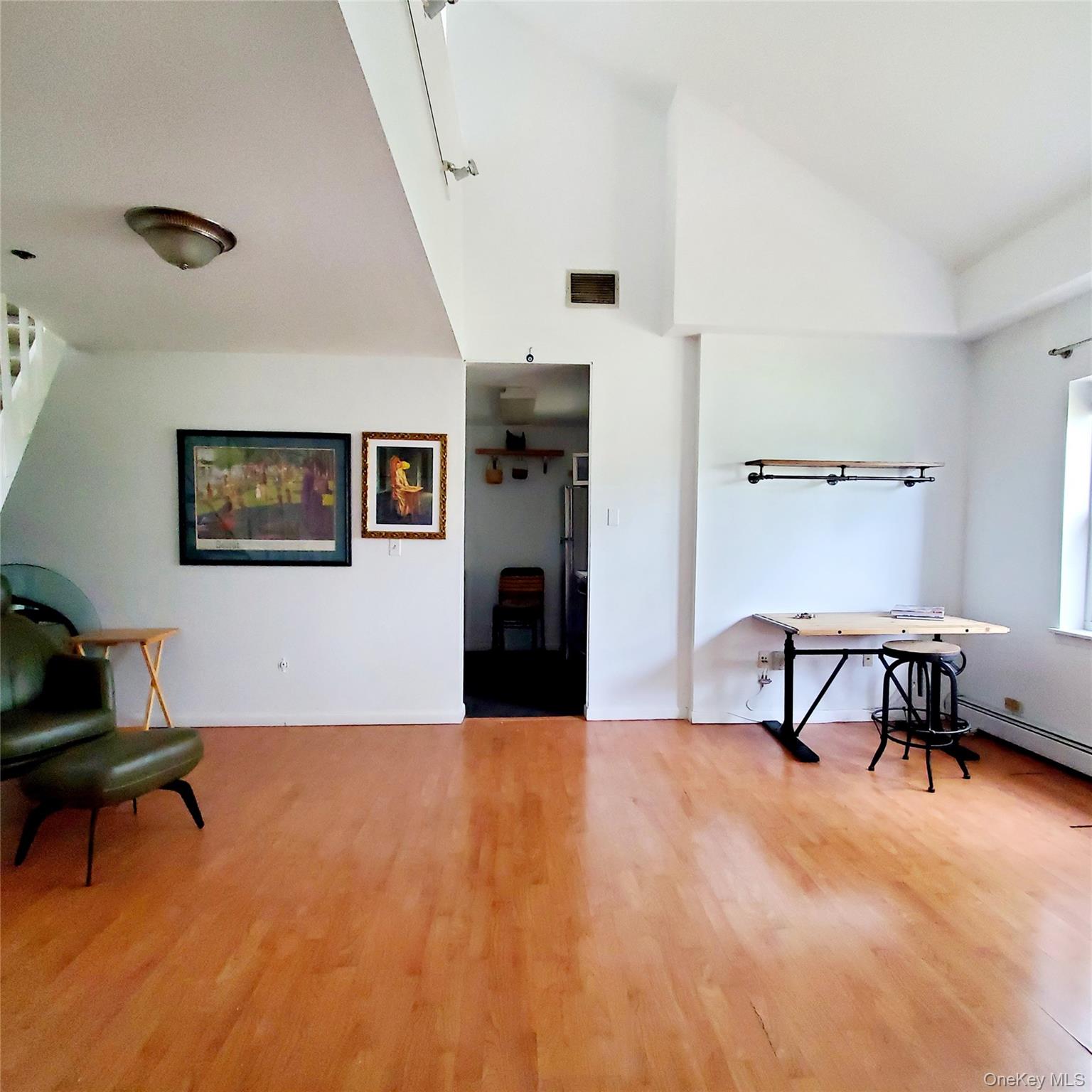 400 Mount Pleasant Avenue Unit: 3J