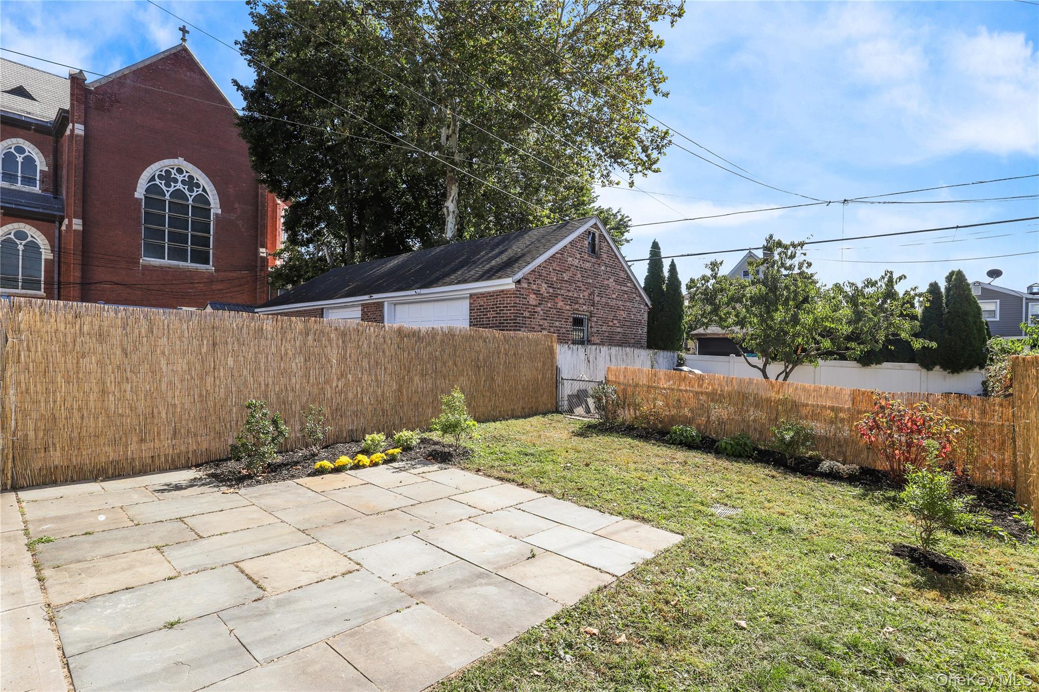 148 Beekman Avenue Unit: Unit #1