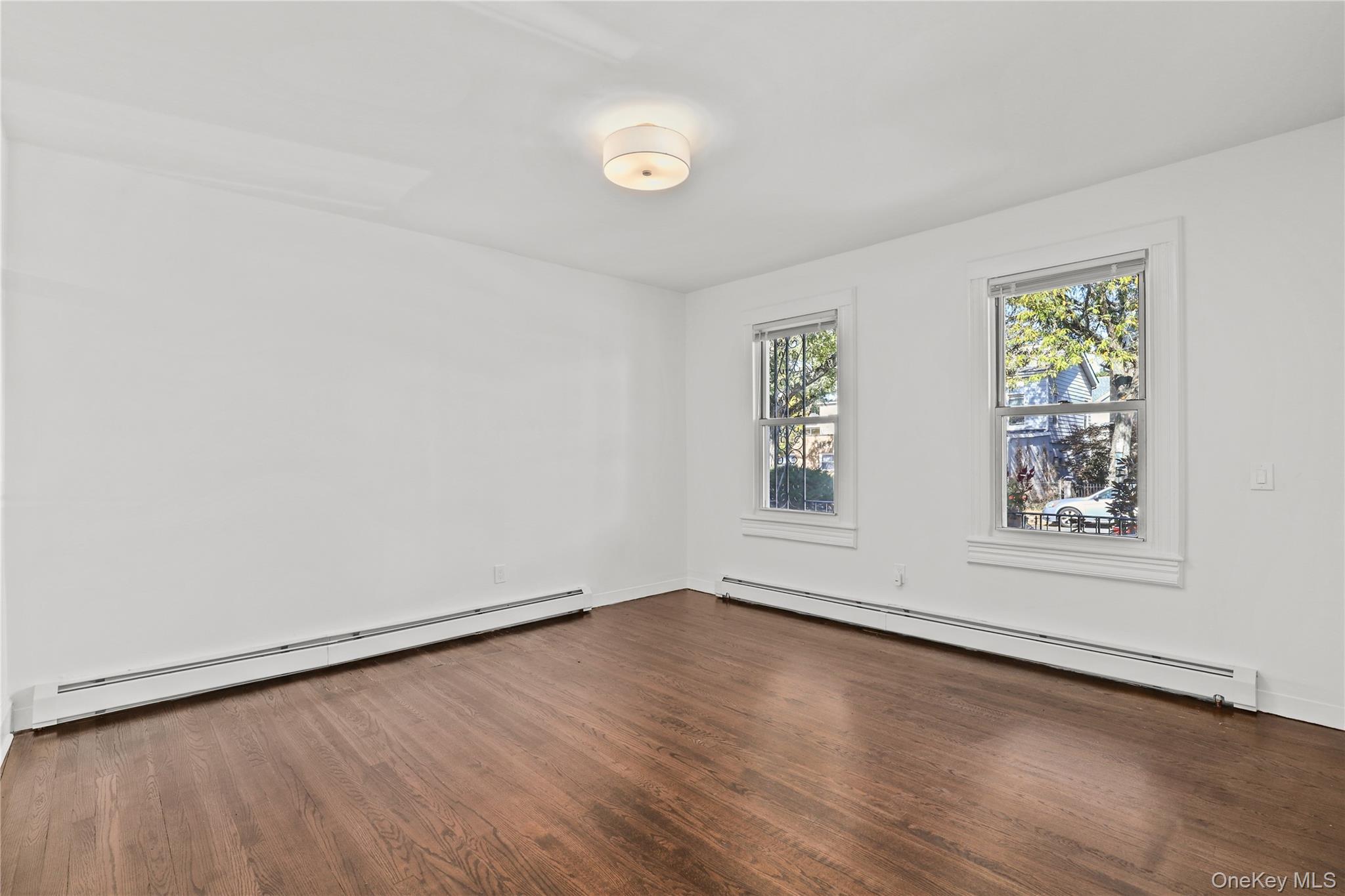 148 Beekman Avenue Unit: Unit #1