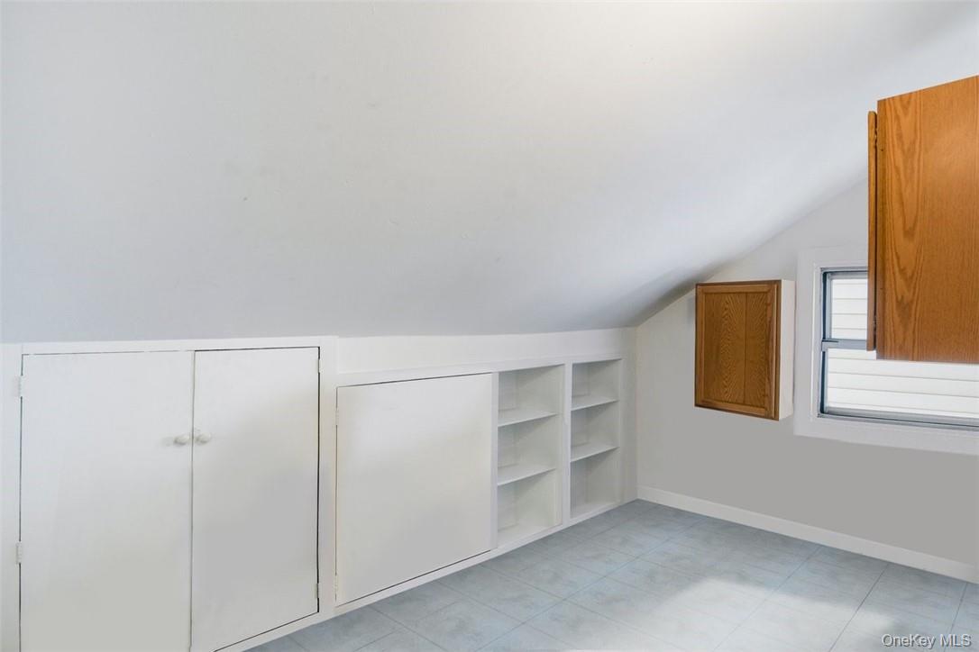 1 Bayview Avenue Unit: 2