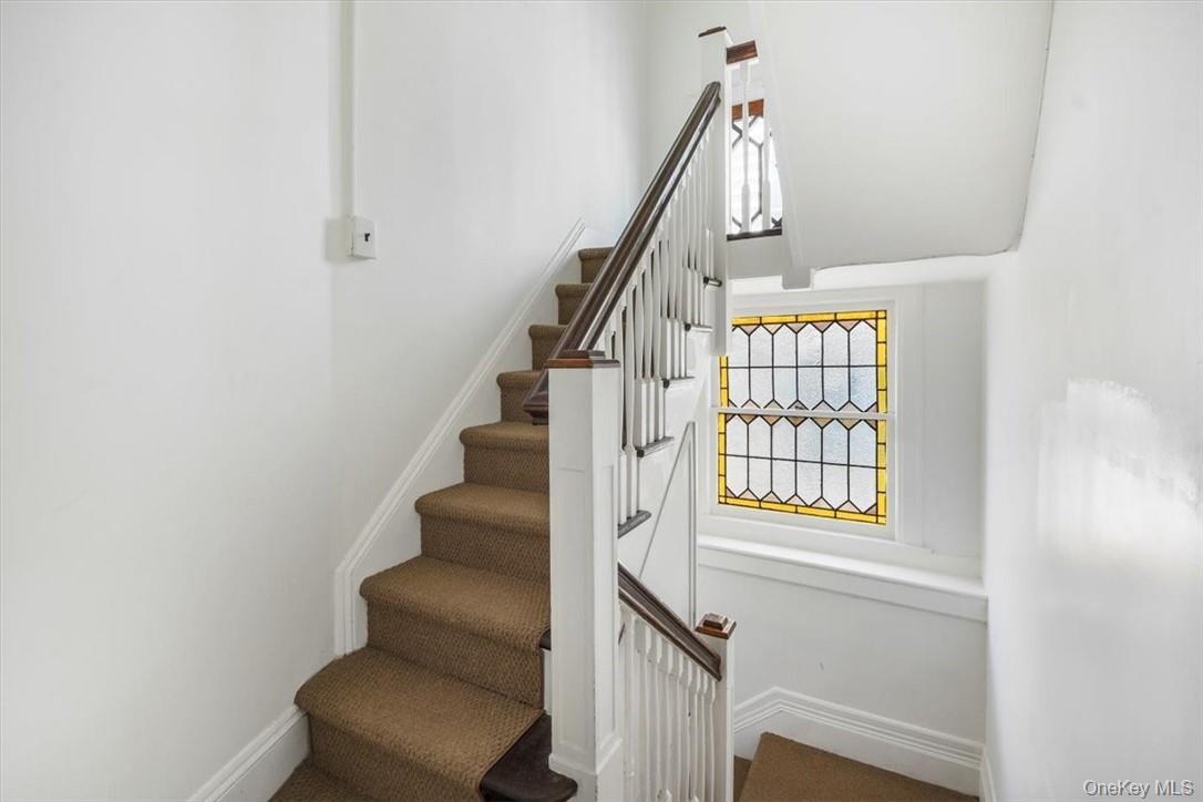 1 Bayview Avenue Unit: 2