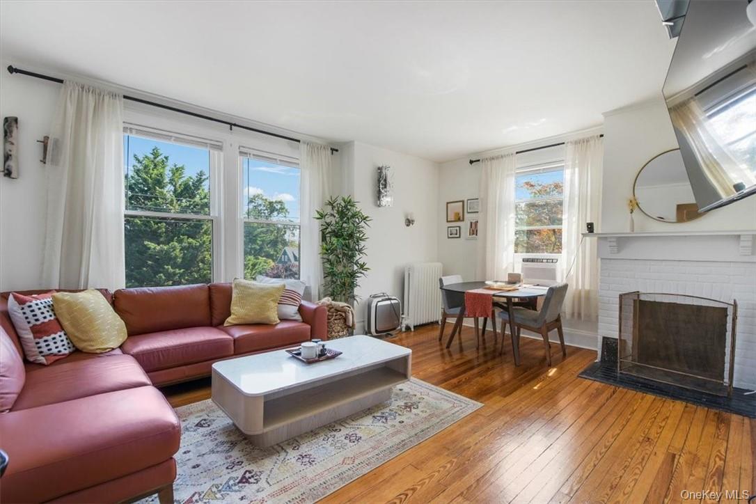 1 Bayview Avenue Unit: 2