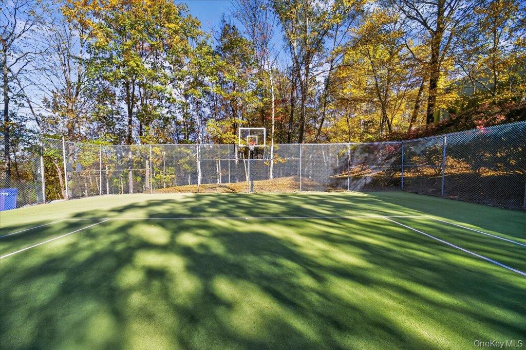523 Heritage Hills Unit: B