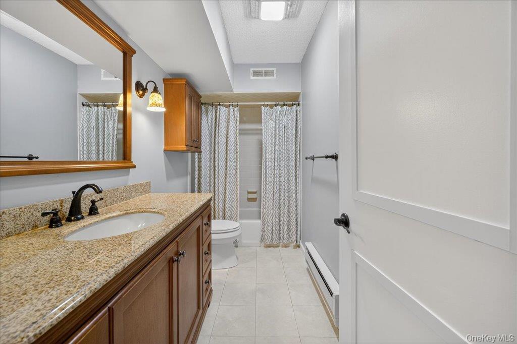 523 Heritage Hills Unit: B