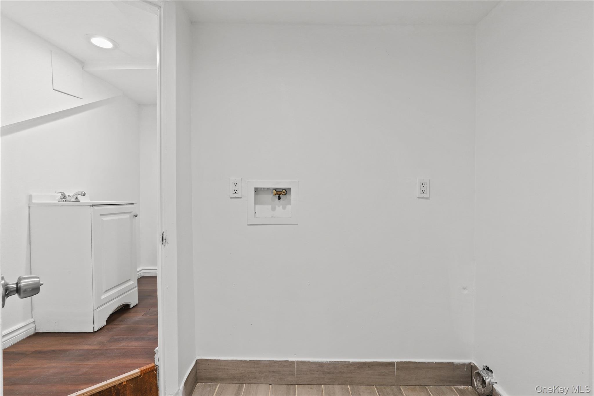 1631 Paulding Avenue