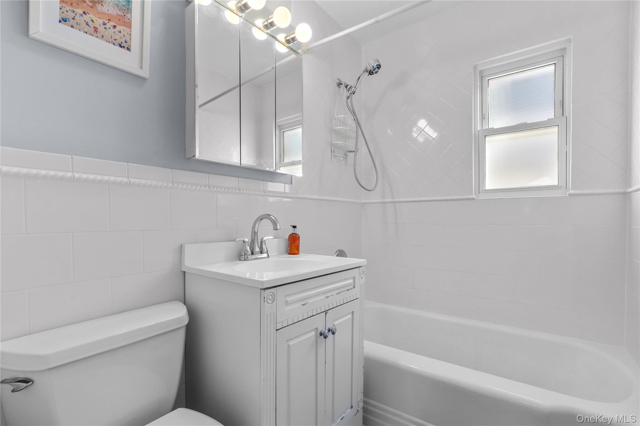 120 N Broadway Unit: 21D