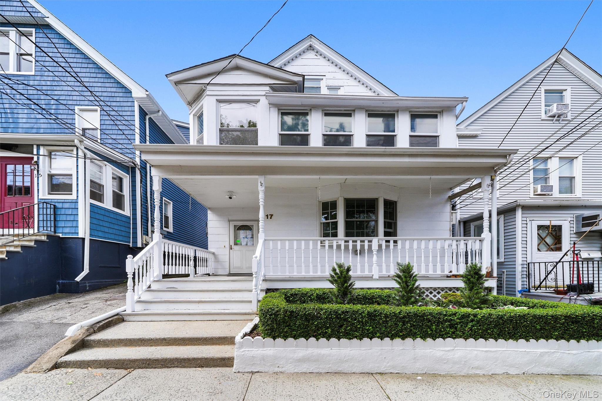 17 Lawrence Avenue Unit: 2