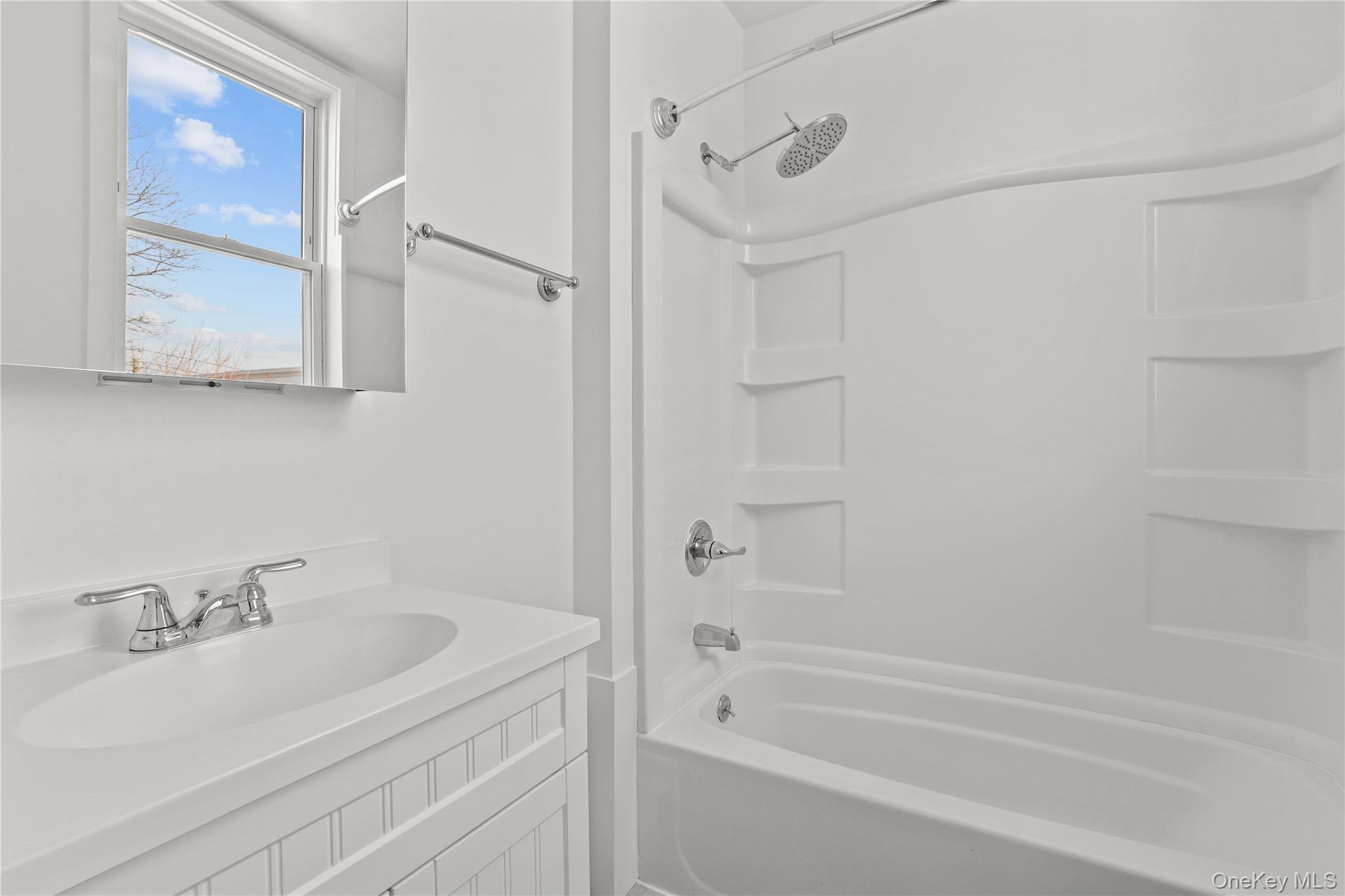 10 S Eckar Street Unit: #3