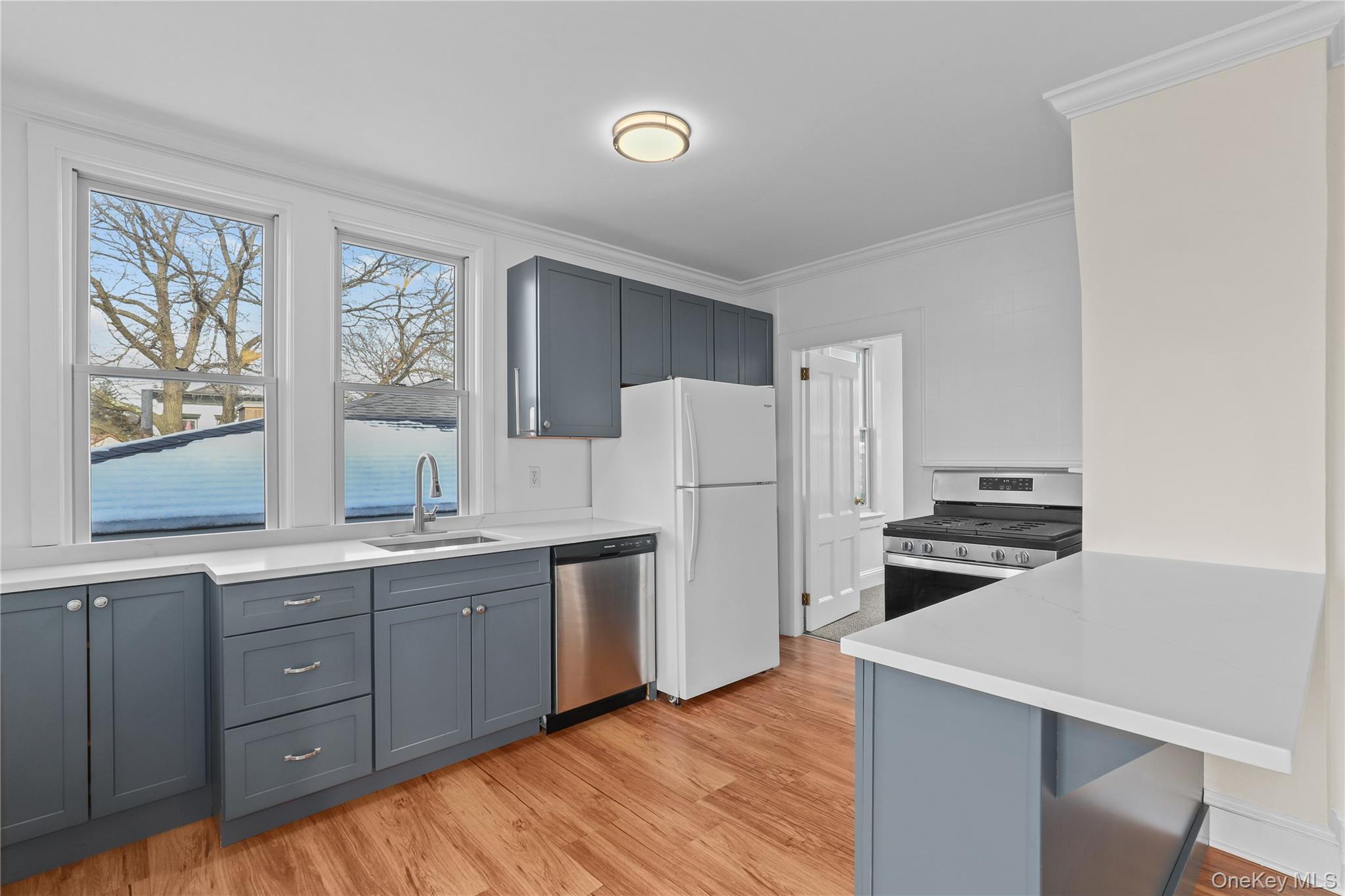 10 S Eckar Street Unit: 3