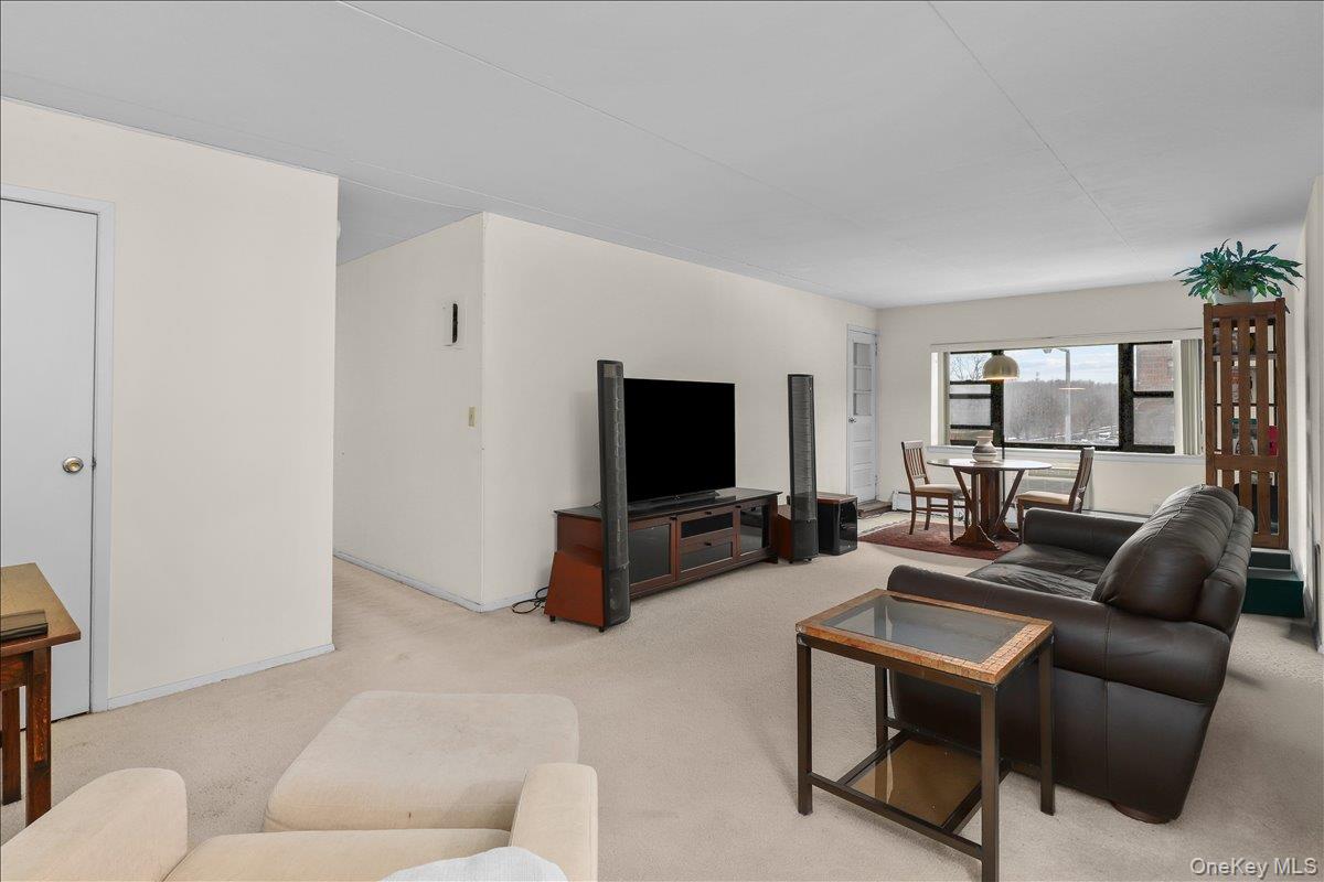 200 Diplomat Drive Unit: 3M