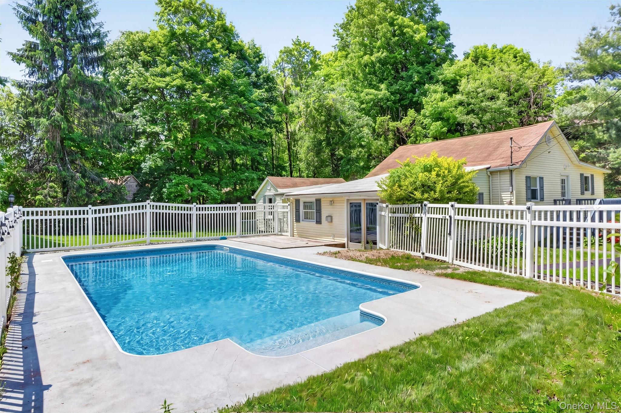 592 Long Pond Road