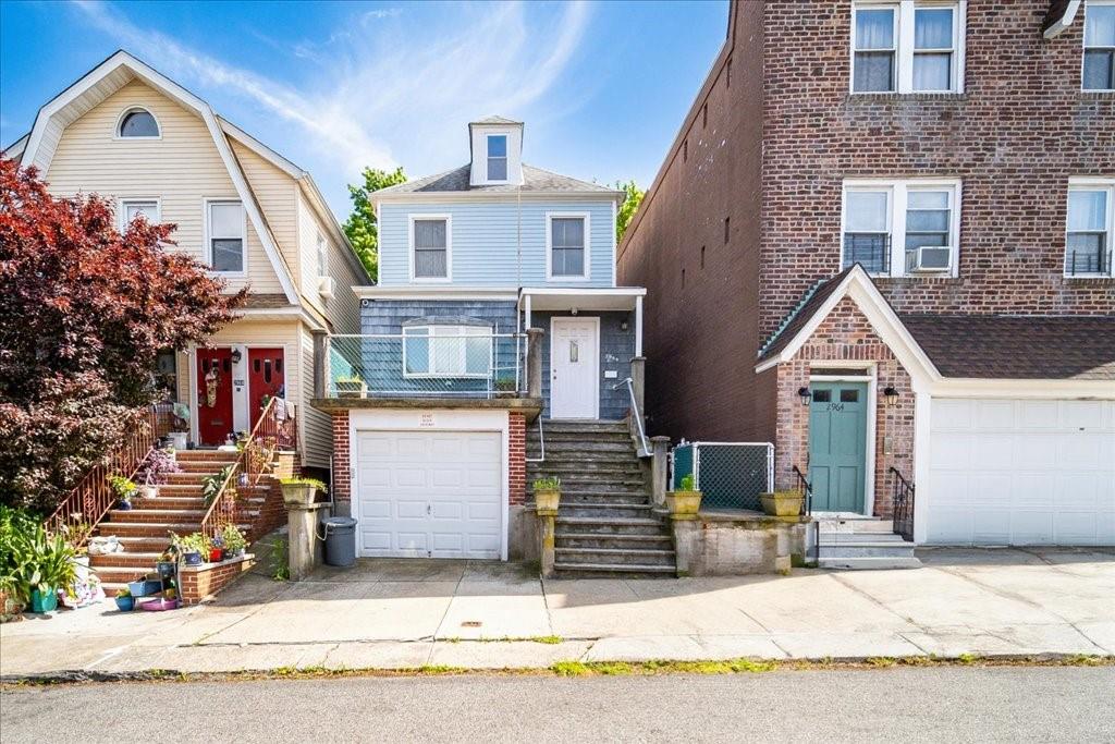 2966 Daniel Street