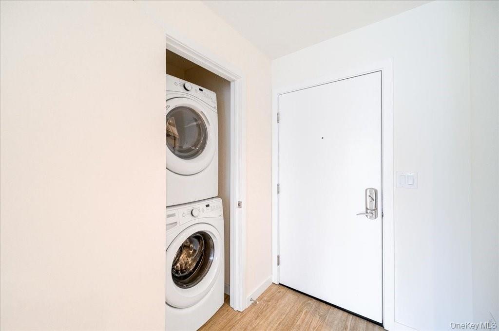 10 Dekalb Avenue Unit: 205