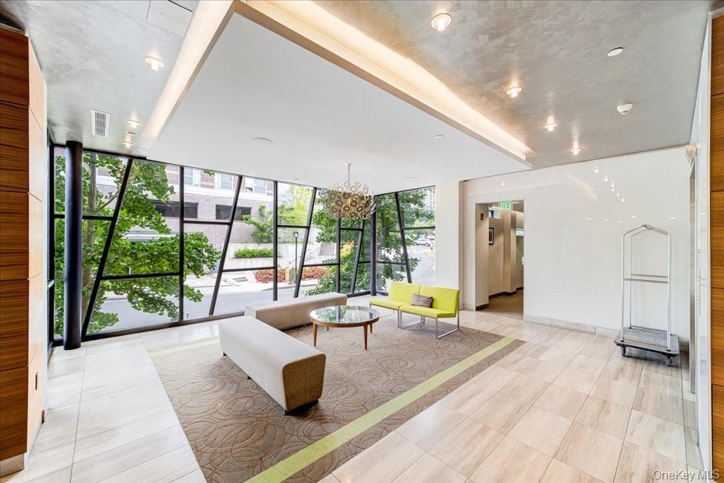 10 Dekalb Avenue Unit: 205