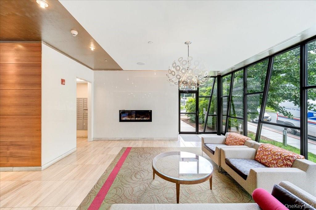 10 Dekalb Avenue Unit: 205