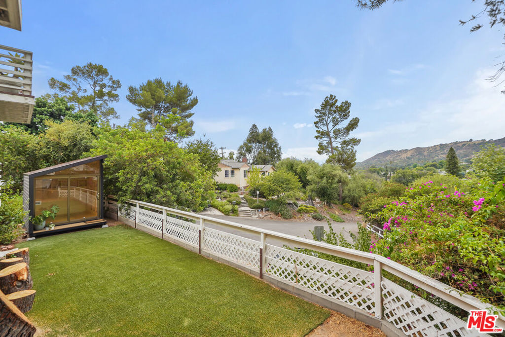 1247 Rock View Street