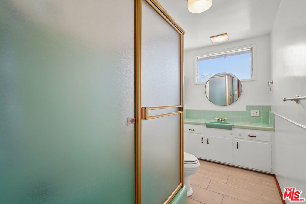 1247 Rock View Street