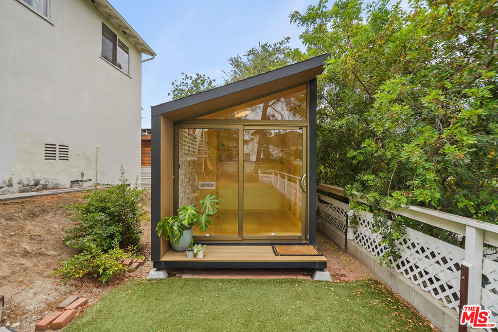 1247 Rock View Street