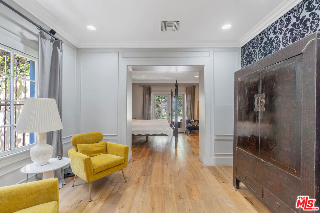 807 S Muirfield Road